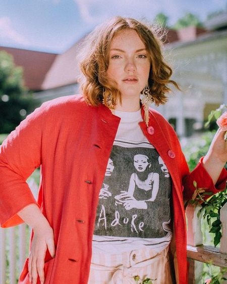Shannon Purser's photoshoot for bust_magazine